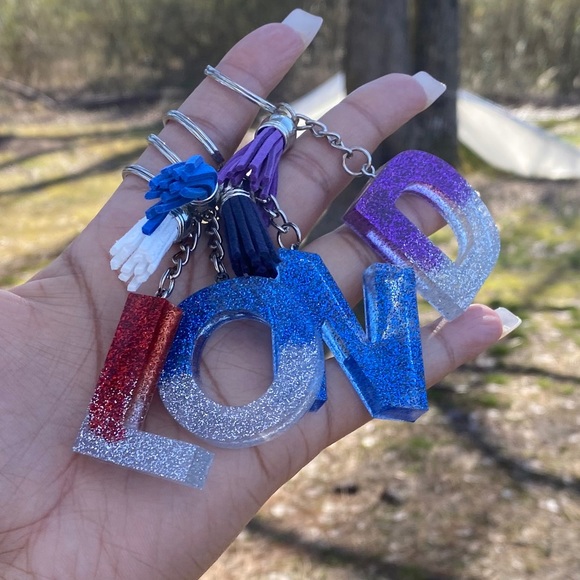 Glitter Letter Keychains - Picture 3 of 3